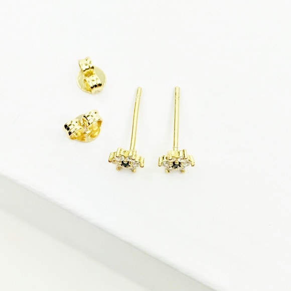 Flower Stud in Gold/Black CZ 925 - Picture 4 of 8